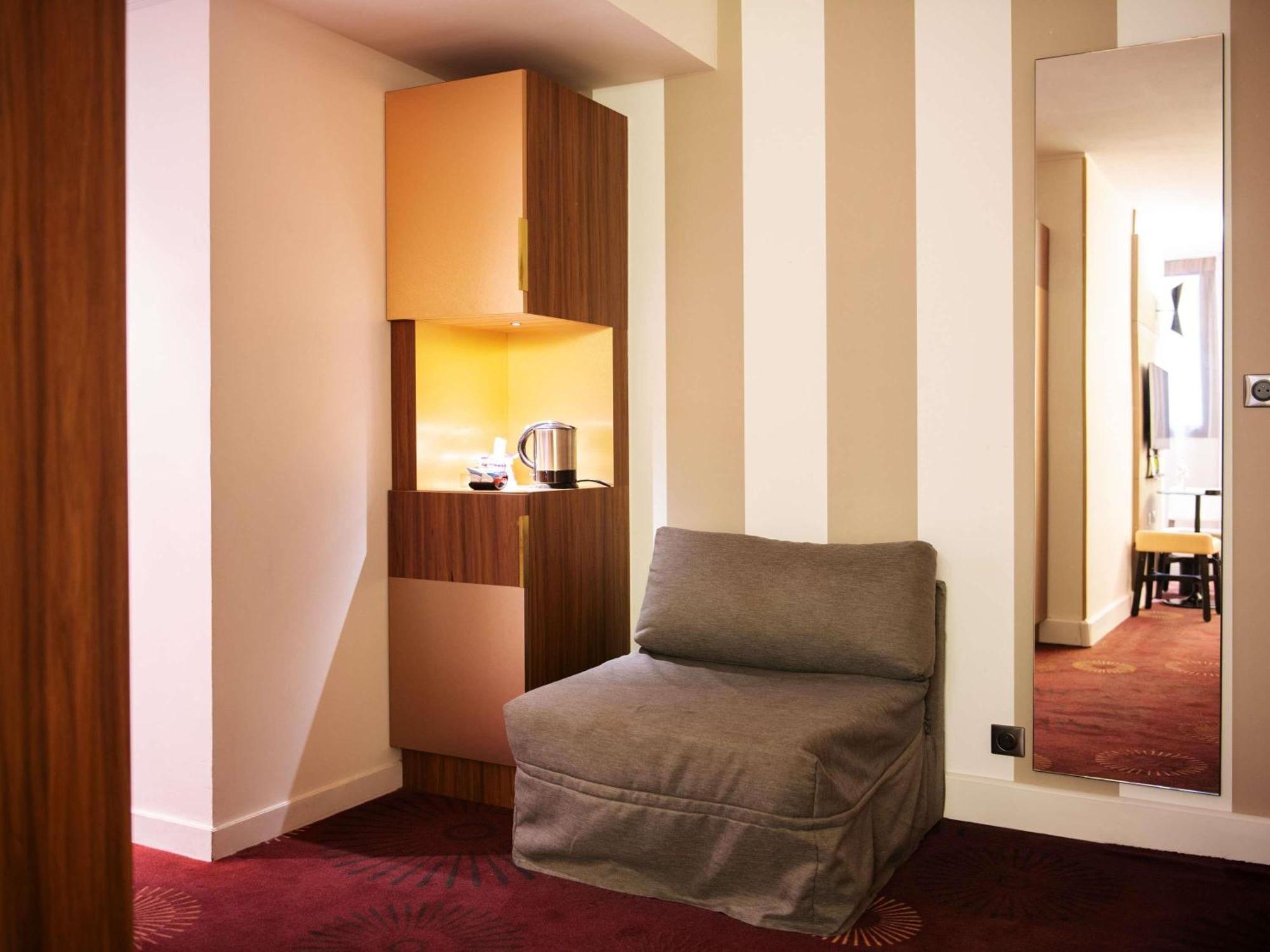 Classic Room Double Bed Single Sofa Bed,1704869120:JPEG